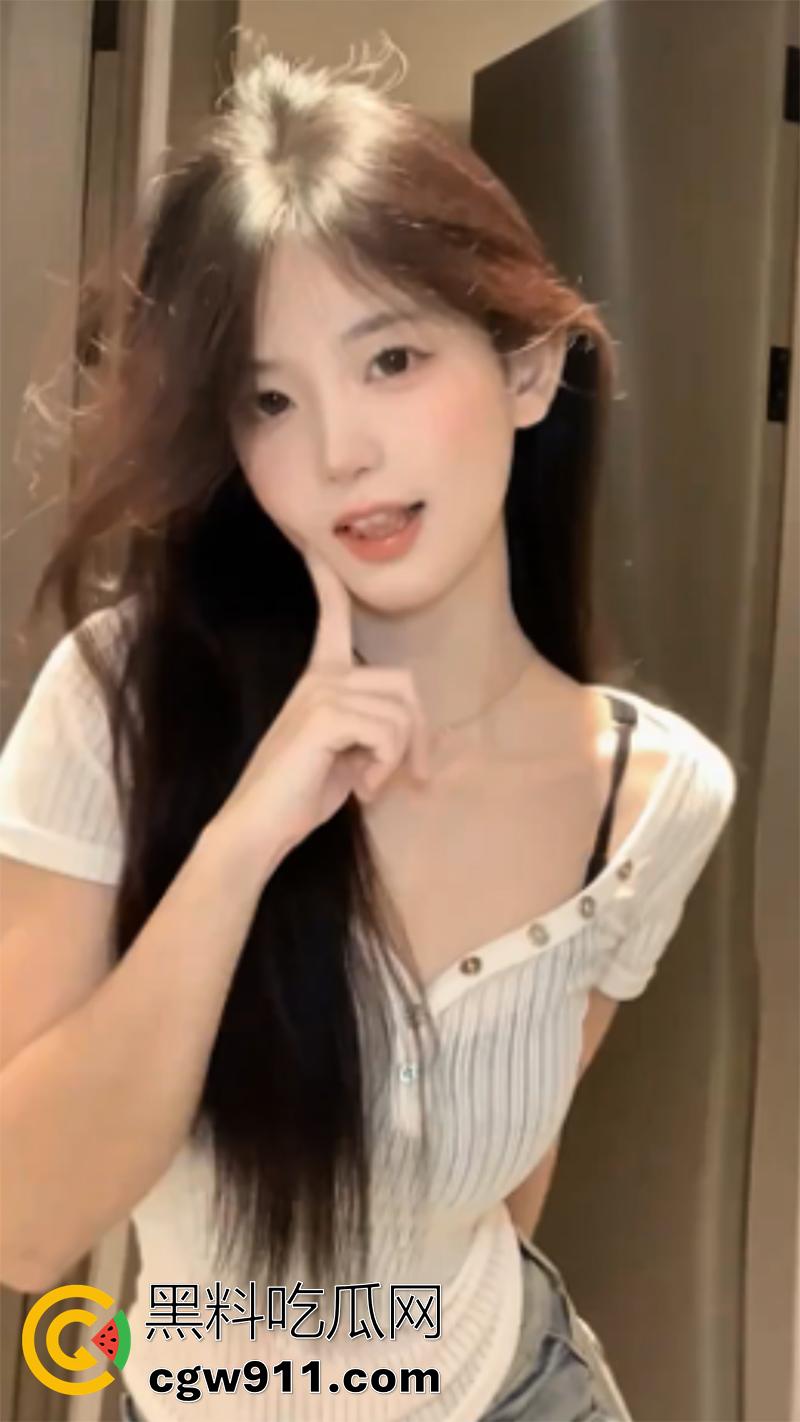 全网都在求的抖音网红【一个板栗栗】，真名司淑琪，高颜值清纯嫩妹，被金主曝光做爱视频流出！-3