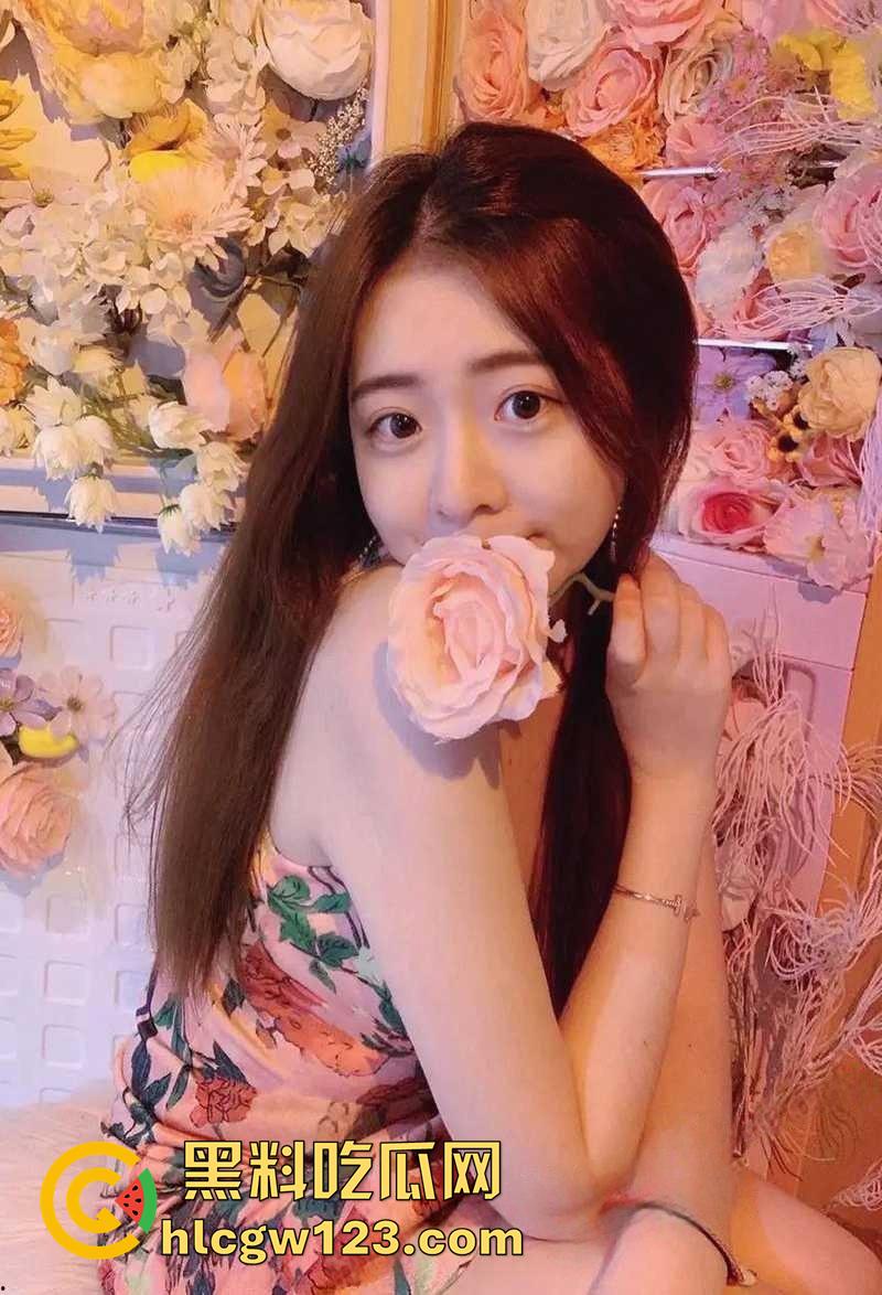 御姐颜值巨乳校花【顾盈】，太原职业技术学院骚逼，胸大腰细身材粉嫩逆天，舔功一流眼神勾人！-3