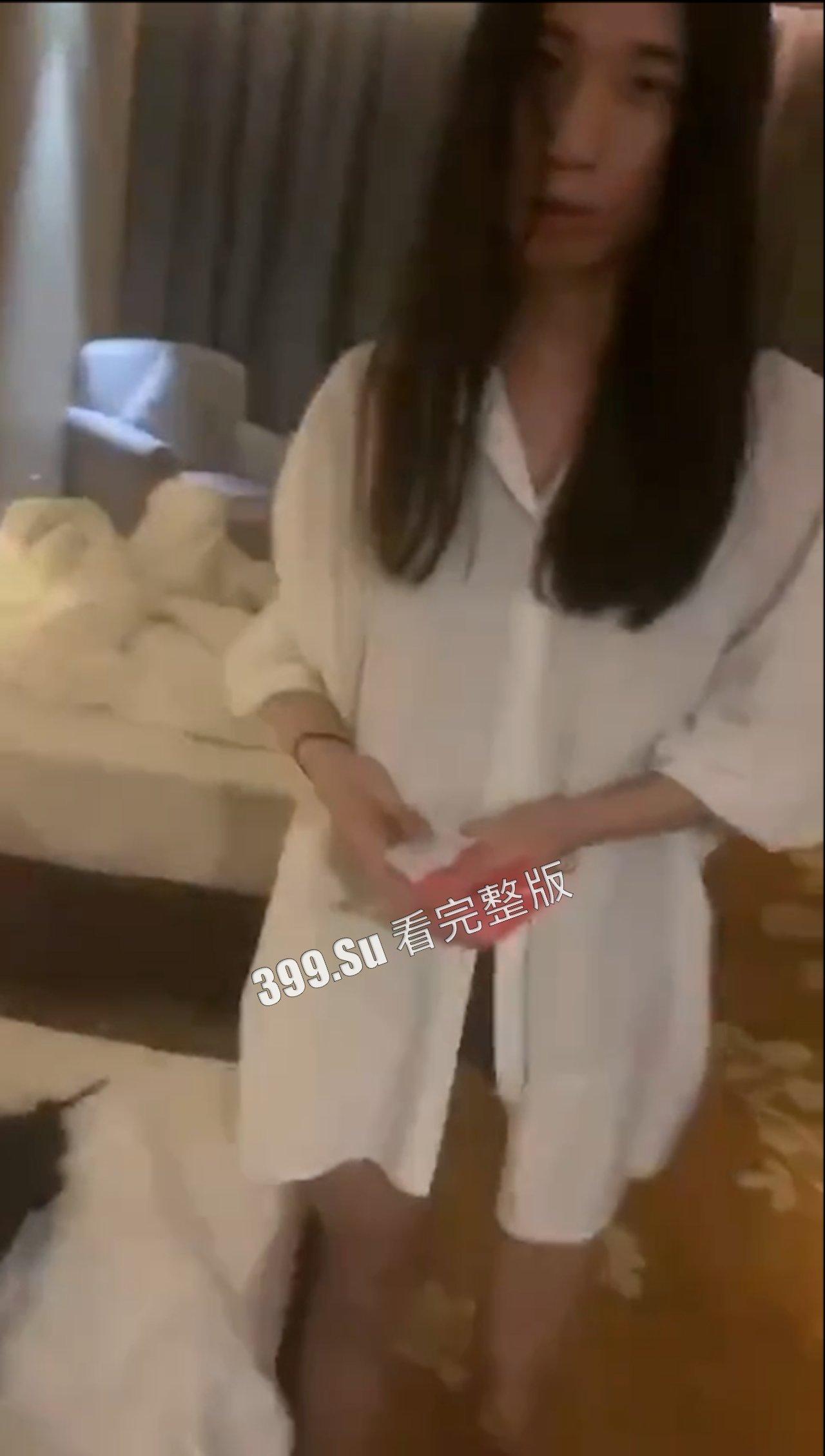 尴尬社死集锦   脚趾都快把鞋底抠破了【微笑】-3