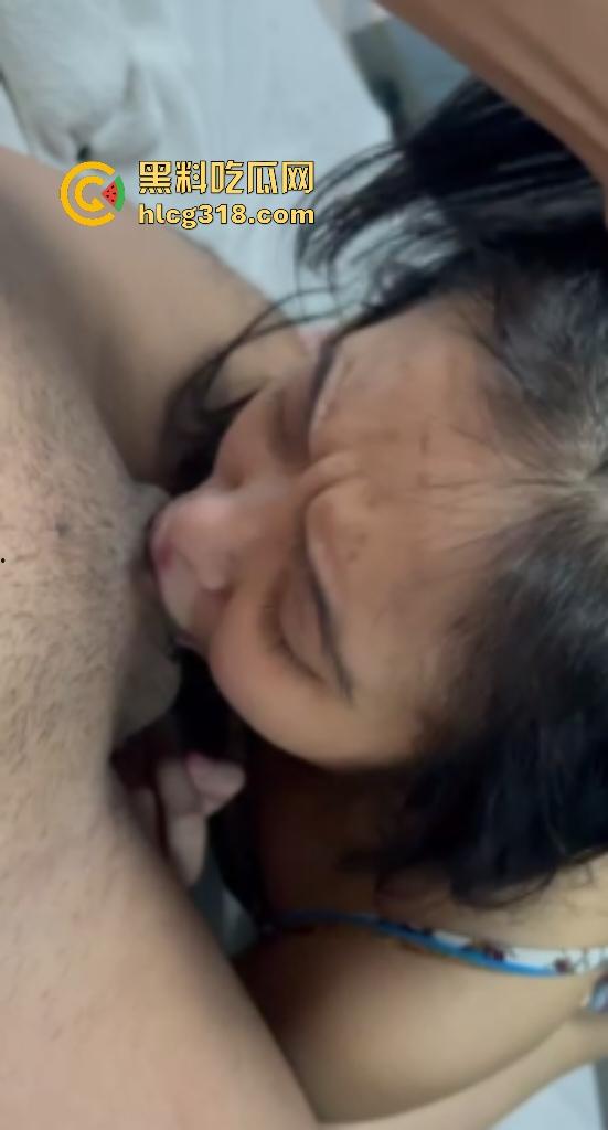 广西科技大学【石辛妹】广州旅游归来口技性欲狂飙，骚逼松垮疑被黑哥调教，男友懵懂还不知道？-3