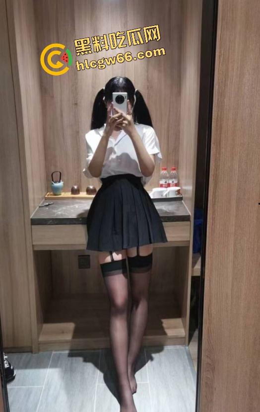 济南护理学院小母狗『胡玉沙』背着男友约炮已婚男被曝光，双腿大开当情妇，被干的叫到抽搐！-7