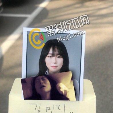 韩国幼师妹子刺激流出 妥妥的骚母狗一条 表面清纯背地里最爱舔鸡巴 梦想是被强奸和多人轮奸-5