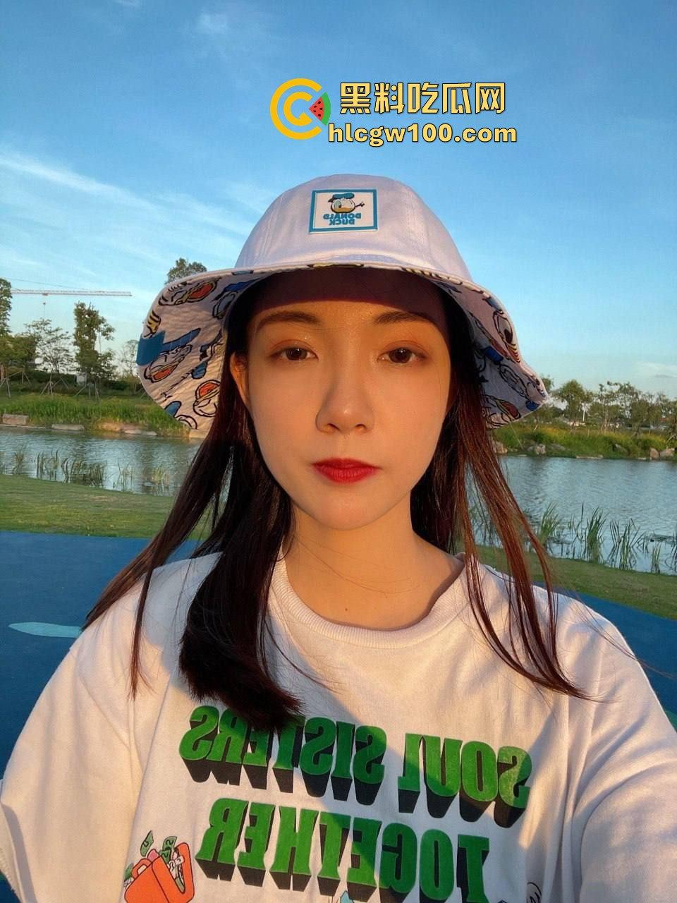 河南省驻马店医院反差护士【吴新园】口交取精保存，最新一弹1小时36分资源爆出，内容引入眼球！！-11