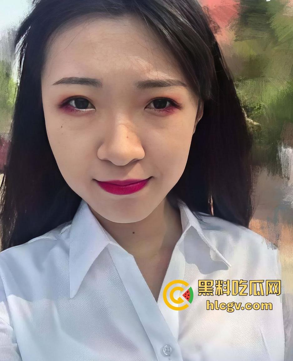 天津少妇【曾萱】被金主包养,变态老板羞辱虐待,黑木耳被玩到喝尿,视频曝光震惊众人!-1