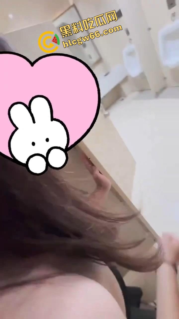 四川刚毕业学生妹『袁梦』化身母狗战士,校服做爱洗手间无套后入、颜射舔精全都安排!-6