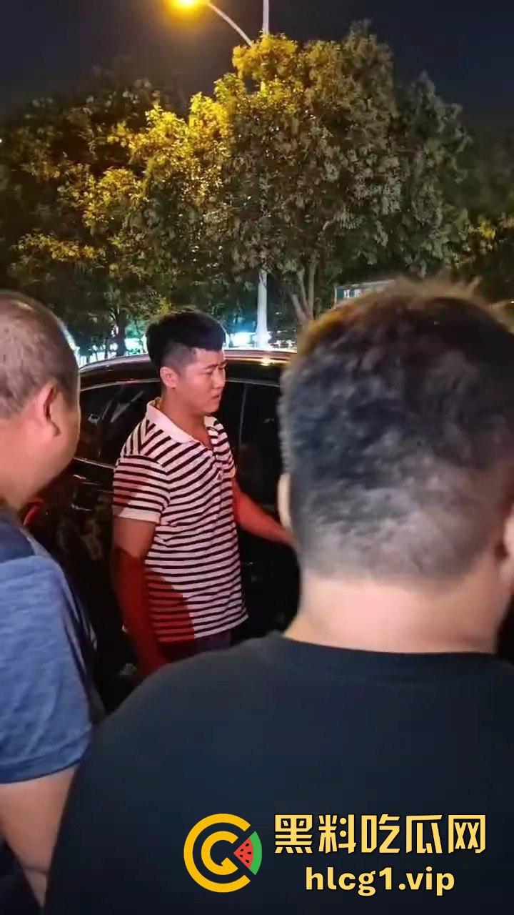 捉奸变反被捉！19岁妹子石家庄大街哭崩，十年小三梦破碎一地！-1