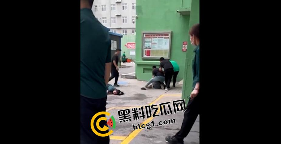 高中生替母杀小三 快准狠当场捅死 花木兰来了都要叫姐姐 现场视频流出-5