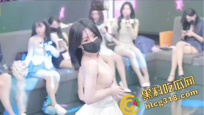 韩国妹子团播乳量爆表,一水儿的大奶圆碗,谁还看咱这边的擦边鬼打灯?深夜点进去刺激到睡不着觉!-13