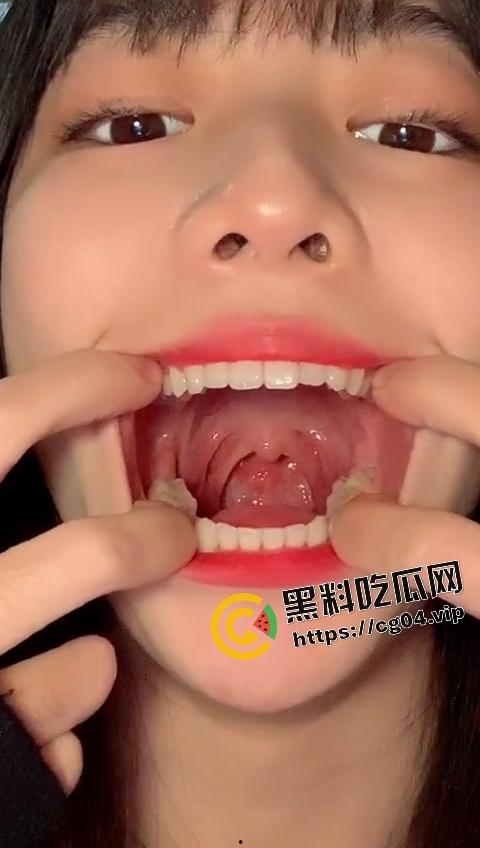 站住!让老夫来帮你做一下核酸检测 在让老夫好好给你检查一下有没有蛀牙-3