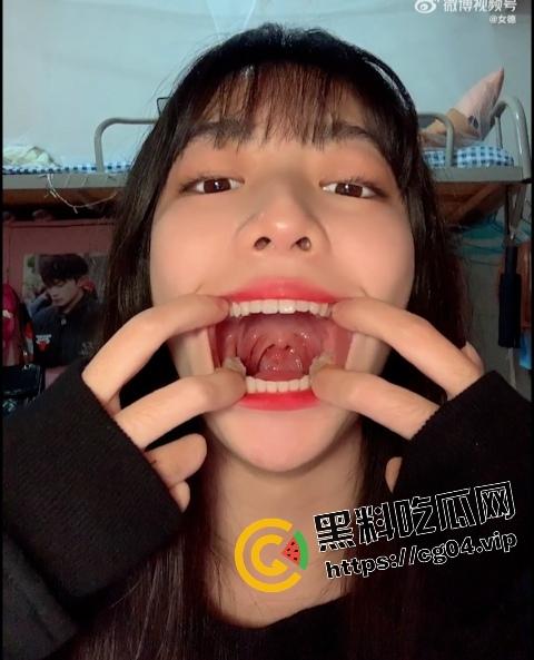 站住!让老夫来帮你做一下核酸检测 在让老夫好好给你检查一下有没有蛀牙-4