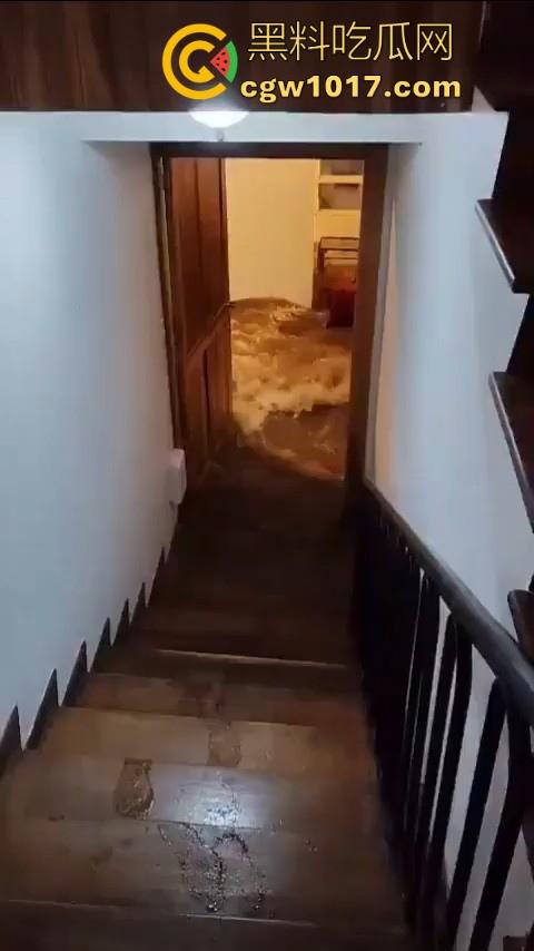 中美洲正遭受严重洪灾!危地马拉、哥斯达黎加和洪都拉斯一直处于这场灾害的中心区域,现在地球环境恶劣天气多变!-1