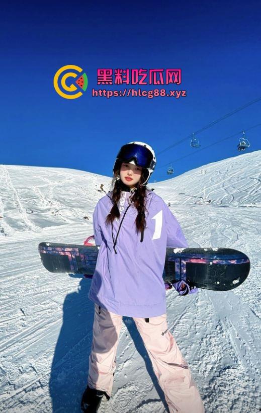 长沙前任『王馨熙』骚料投稿,湖南师大汉语言文学大二母狗,颜射口爆开后门贼紧,分手前偷操舍友被抓奸!-1