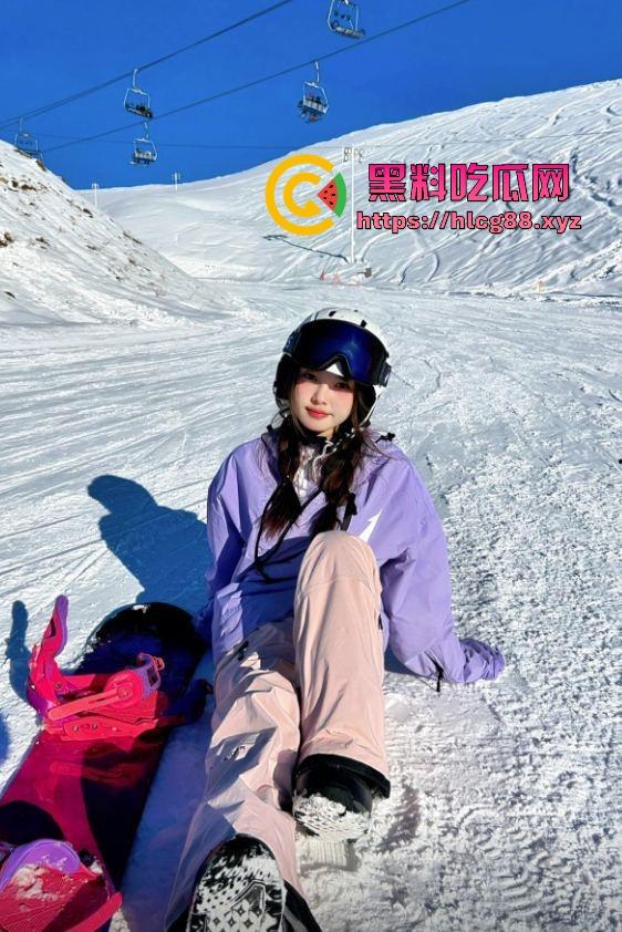 长沙前任『王馨熙』骚料投稿,湖南师大汉语言文学大二母狗,颜射口爆开后门贼紧,分手前偷操舍友被抓奸!-5