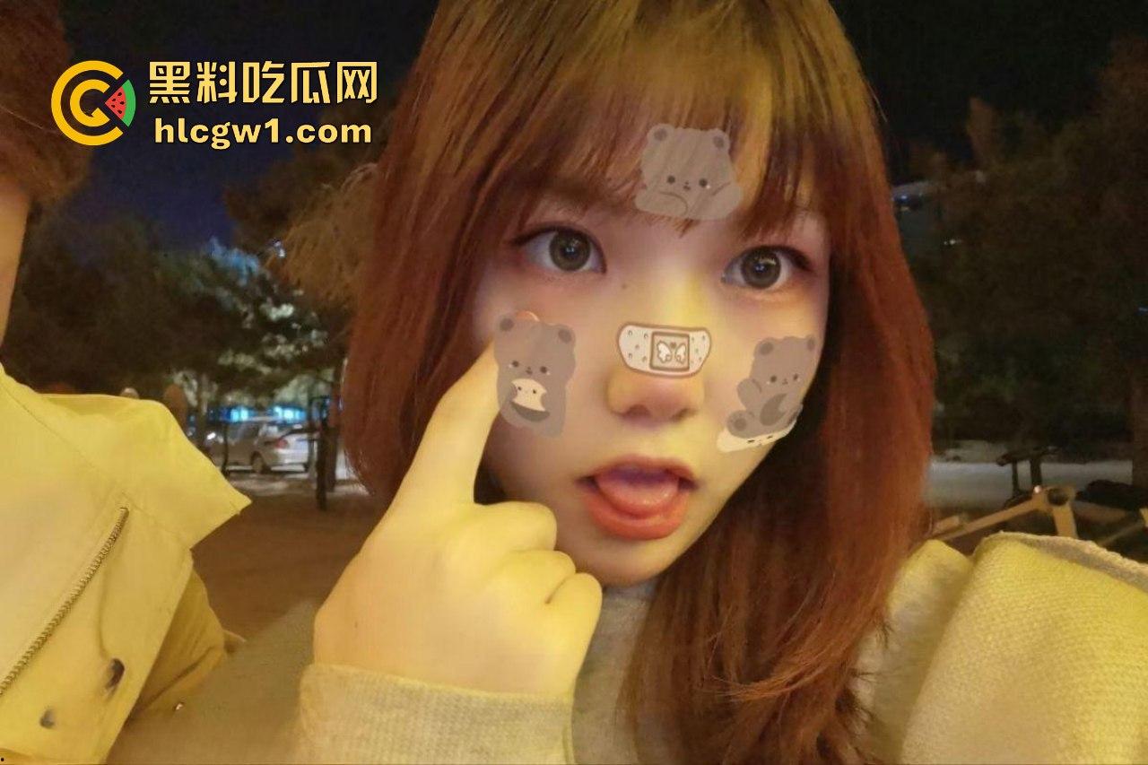 天津财经学院大三学姐【杨敏允】自拍流出！00后小妹子骚得很，和男友玩得真开！-13