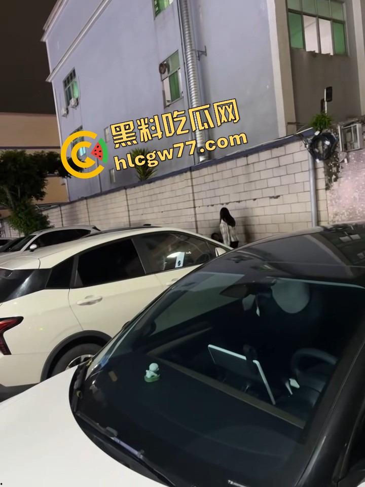 小学骚妹『林雨桐』年龄懂得都懂，跟黄毛开房被亲姐现场逮住，床单都湿了才反应过来闯大祸！-7