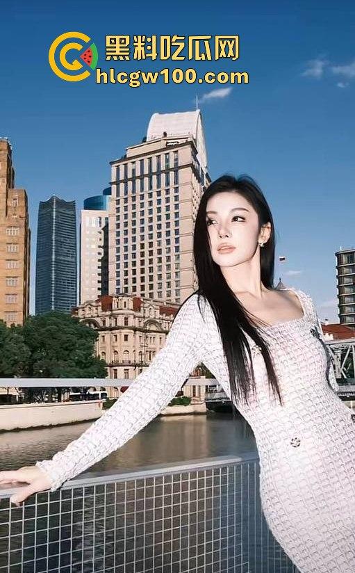 抖音反差婊【殷萧童】的大瓜吃了吗,直播双开一半抖音一半黄播的女主现化身名媛妄想挣脱互联网记忆。-9