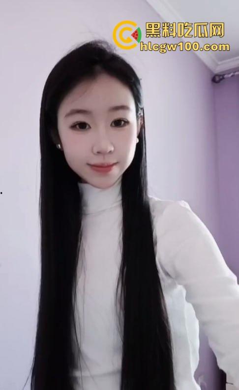 赤峰二中反差婊【杨诺海】表面学霸,背后骚浪不堪,分手后渣男曝光不雅视频敞腿自慰震惊全校!-1