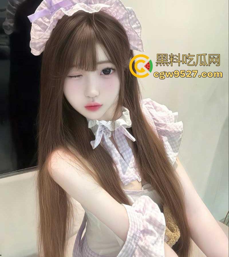 上海工商学院【刘亚雯】被金主爆操视频流出！情趣女仆装开档丝袜，后入狂野花式做爱，反差的极致魅惑！-7