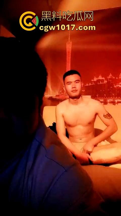 成都特色按摩店，肌肉男技师为你服务，只接男同gay，全身脱得只剩内裤为你服务，gay佬的梦想天堂！-8