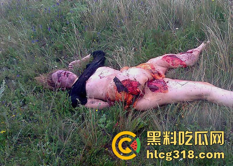 暗网流出尸海现场！马航MH17空难，遍地尸骸裸体女尸触目惊心，航空公司内部罕见画面胆小勿入！-14