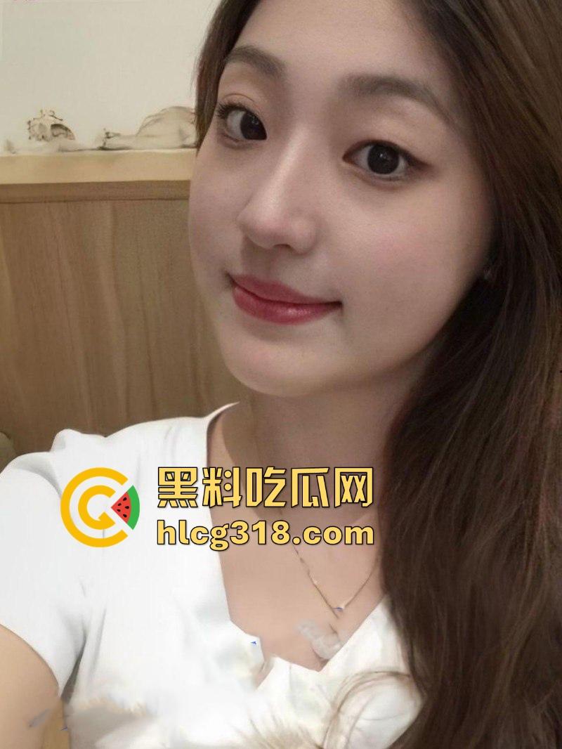 陕西西安美术学院【郑芊芊】出租屋苦练姿势为下海做准备疯狂练技， 一心下海搞钱，男友成她的工具！-4