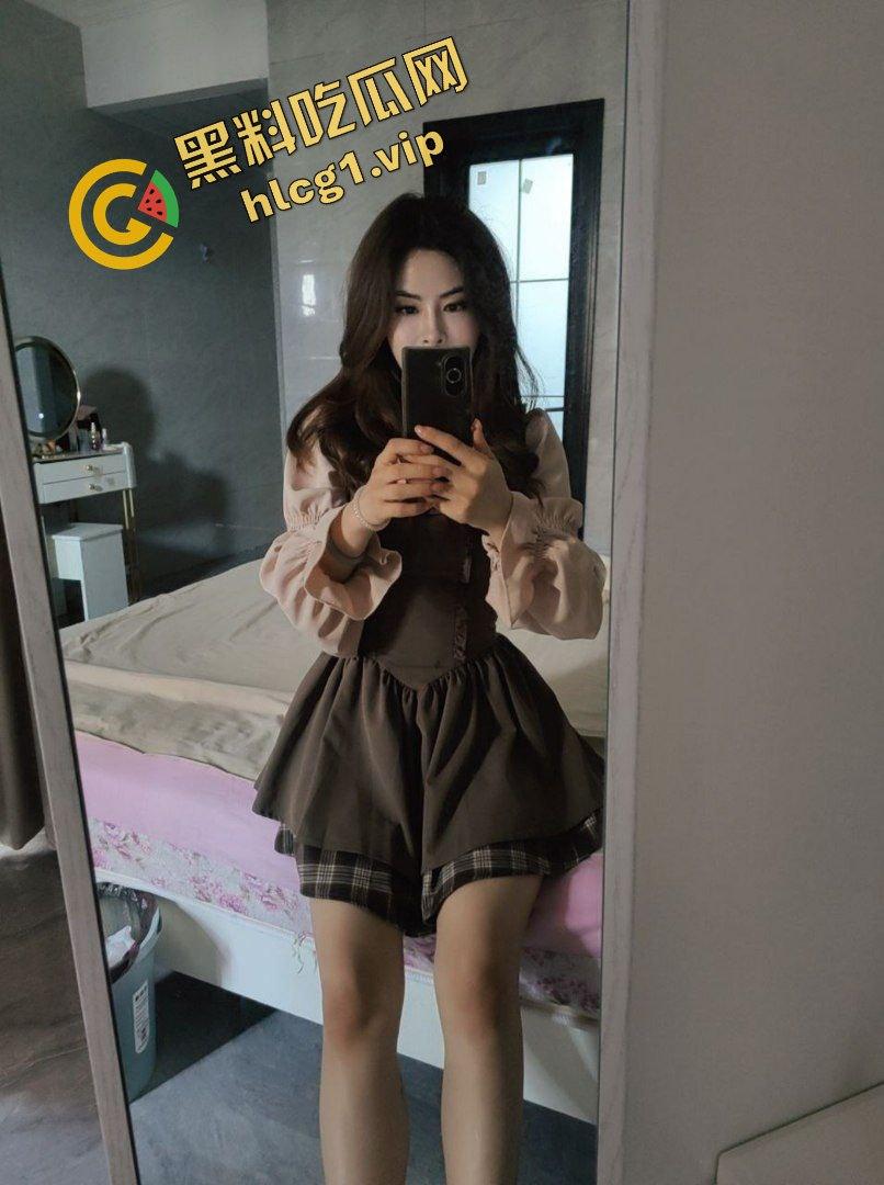 沈阳反差公交车母狗『曾慧敏』四处约炮 口交骚舞 对镜后入 性爱泄密!-3