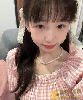 武汉纺织大学【徐思洁】 ，做爱时为寻求刺激找人语音通话，清纯学妹深喉口交，情趣内衣捆绑调教，简直骚到没边！-3