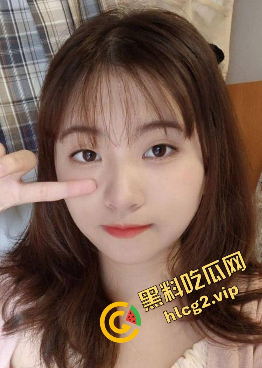 台北市大学清纯妹子『赵欣恬』被男友调教成小母狗！酒店无套爆操娇喘连连！-1