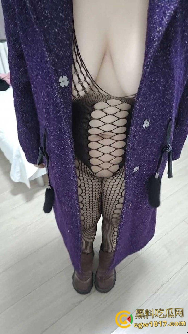 睡不醒的小嫂子,骚母狗嫂子身穿性感渔网袜,主动要求玩户外露出,就喜欢让别人看她被干的贱样!-3