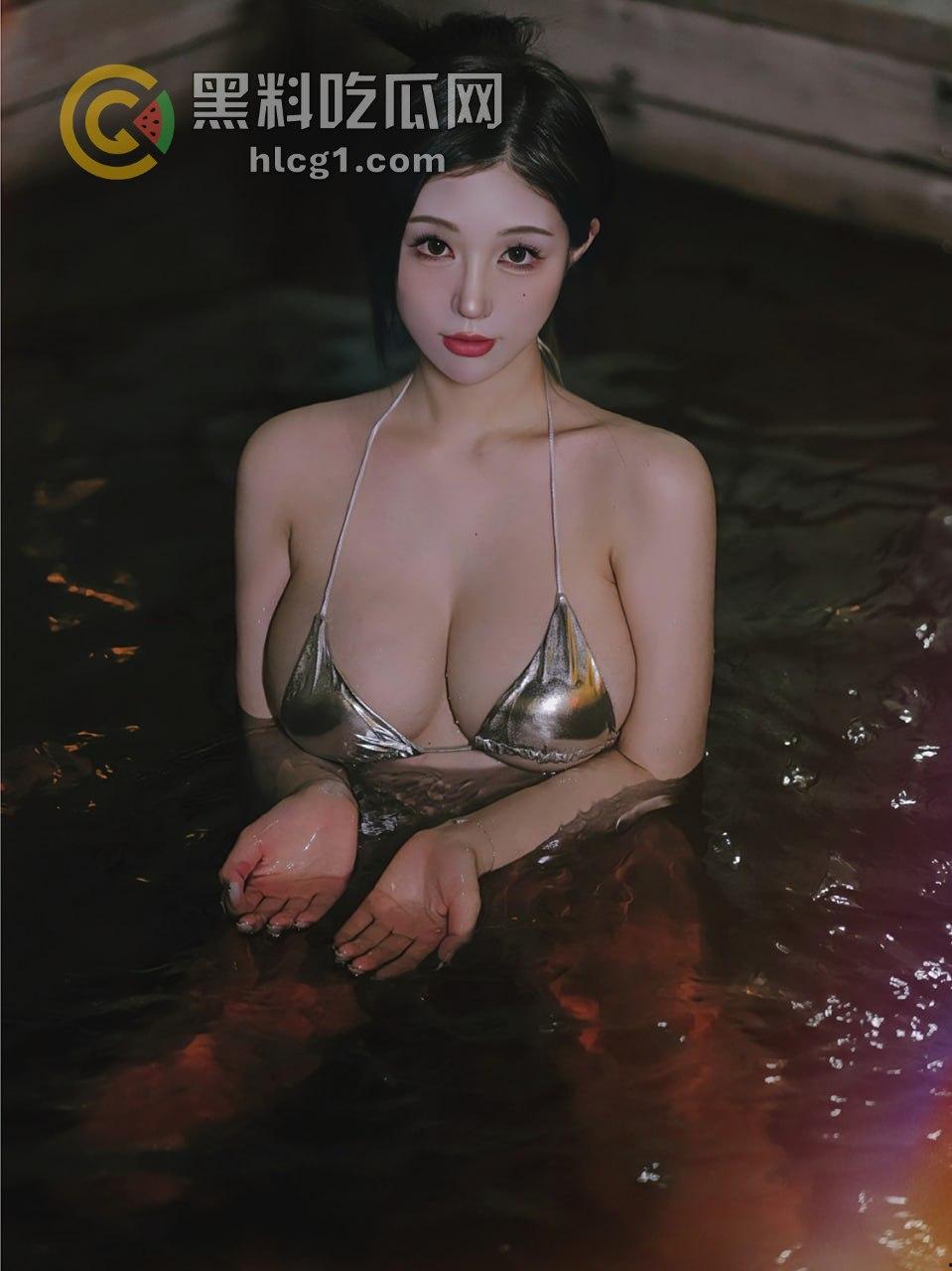 抖音大尺度福利曝光！顶级嫩模林一9头身巨乳狂野表现，引发全网热议-4