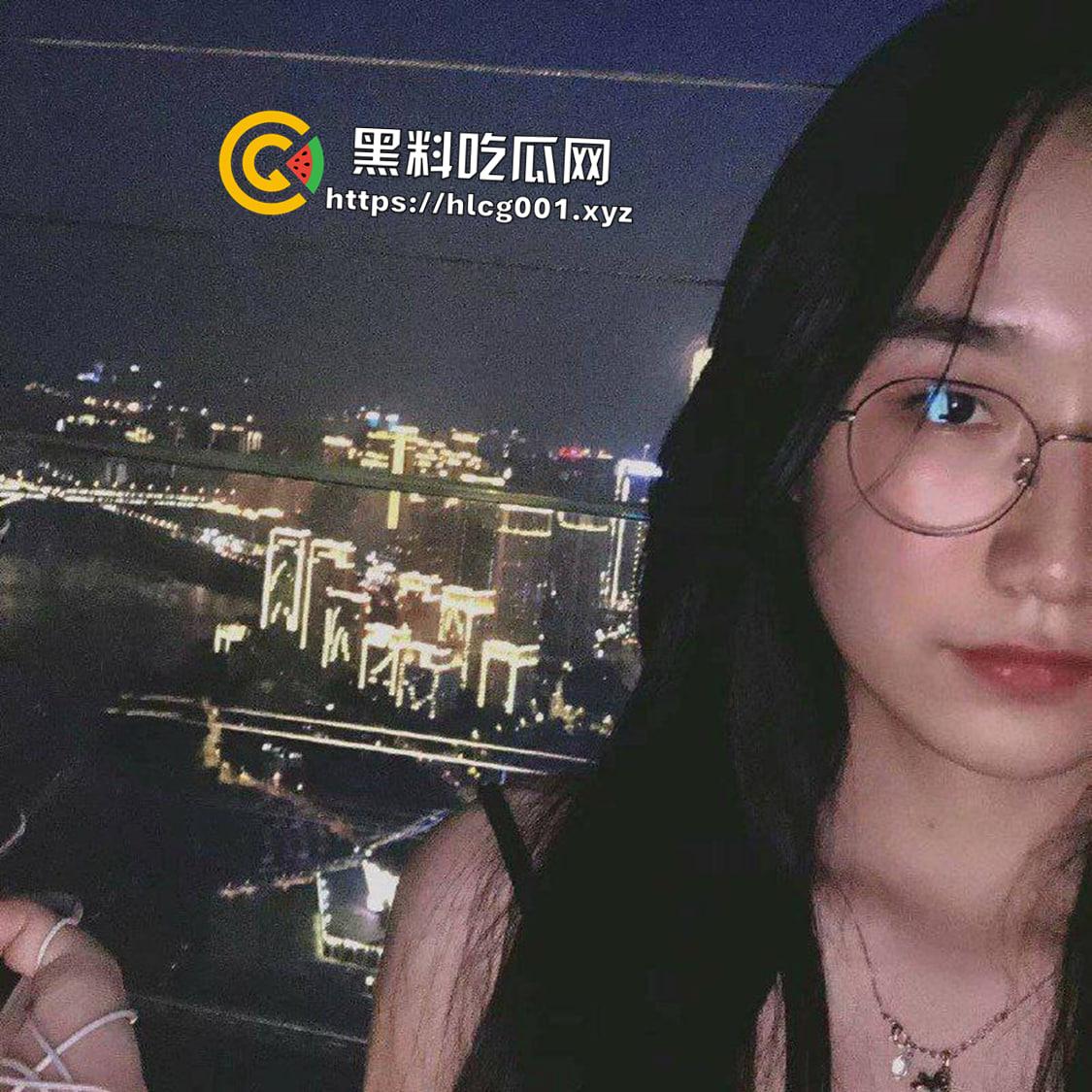 投稿爆料 网调南京音乐系反差母狗 自拍抠逼淫荡大学生 妥妥母狗一只-5