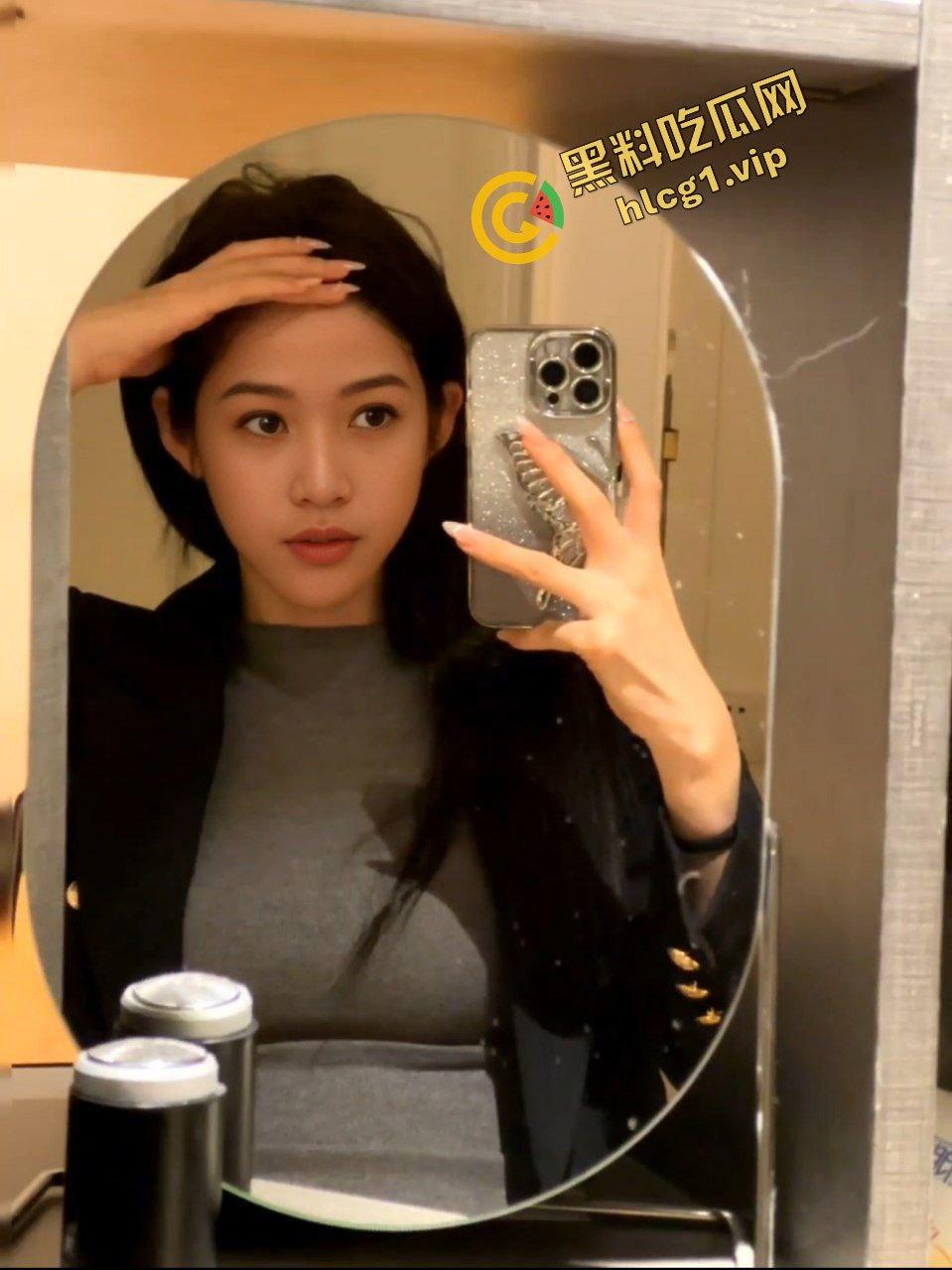 大神约操高颜值黑丝女神，白虎无毛嫩逼，一级顶尖炮架，这钱花的值！-1