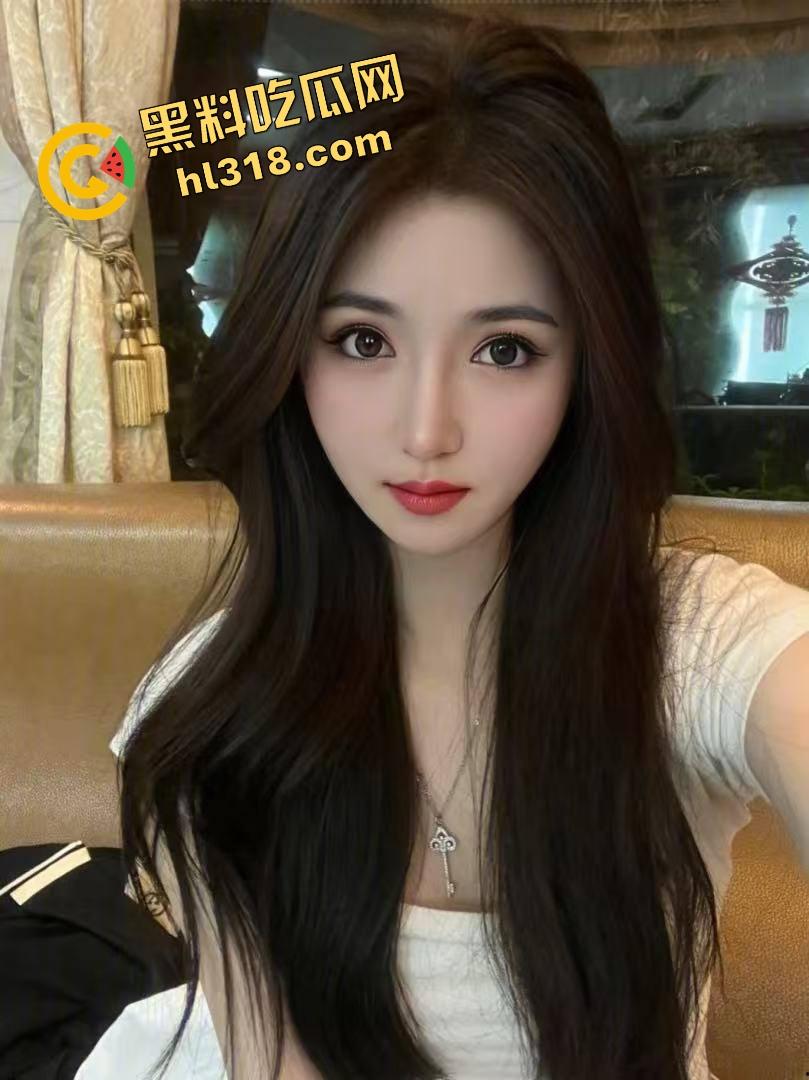 闺蜜互咬玩疯了姐妹反目,闺蜜抢男人翻脸撕逼,自爆跟姐妹服侍金主3P群交,姐妹一起下水谁都不洗白!-1