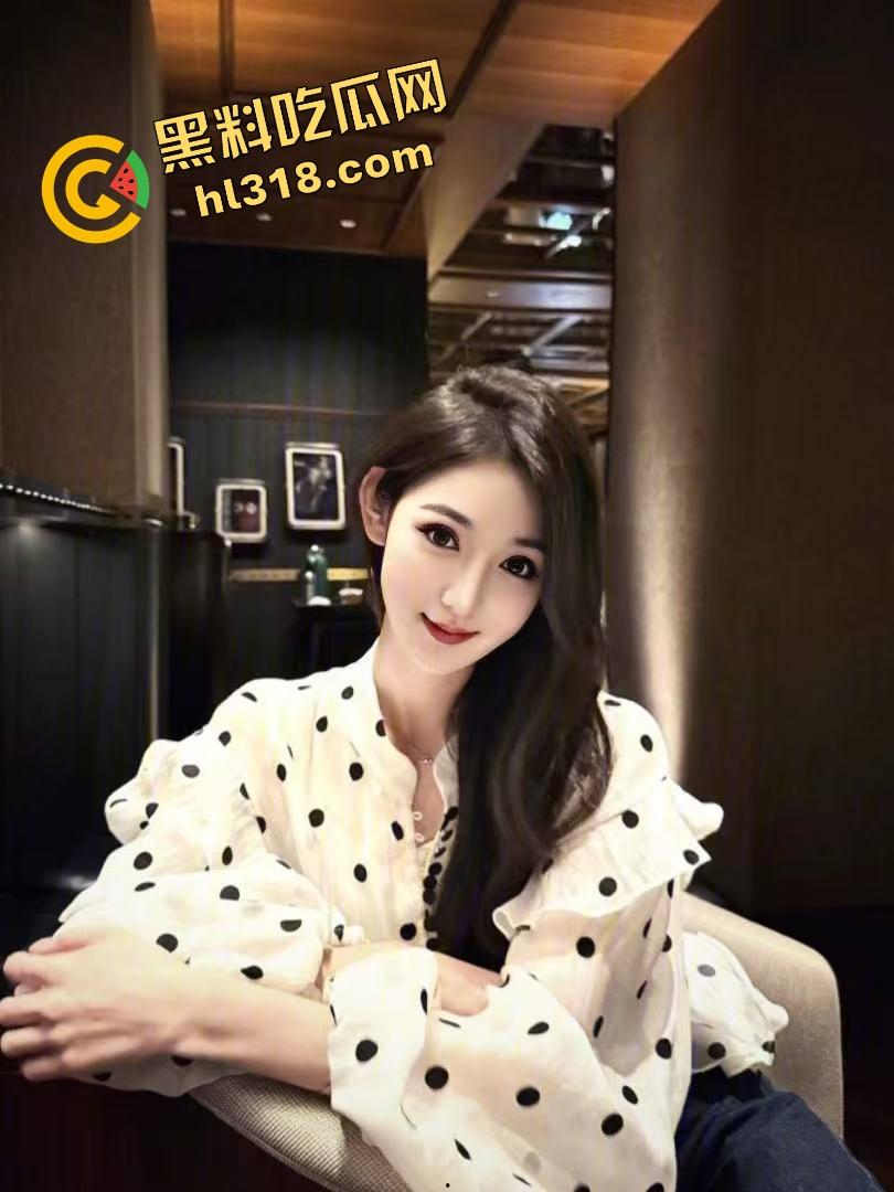 闺蜜互咬玩疯了姐妹反目,闺蜜抢男人翻脸撕逼,自爆跟姐妹服侍金主3P群交,姐妹一起下水谁都不洗白!-4