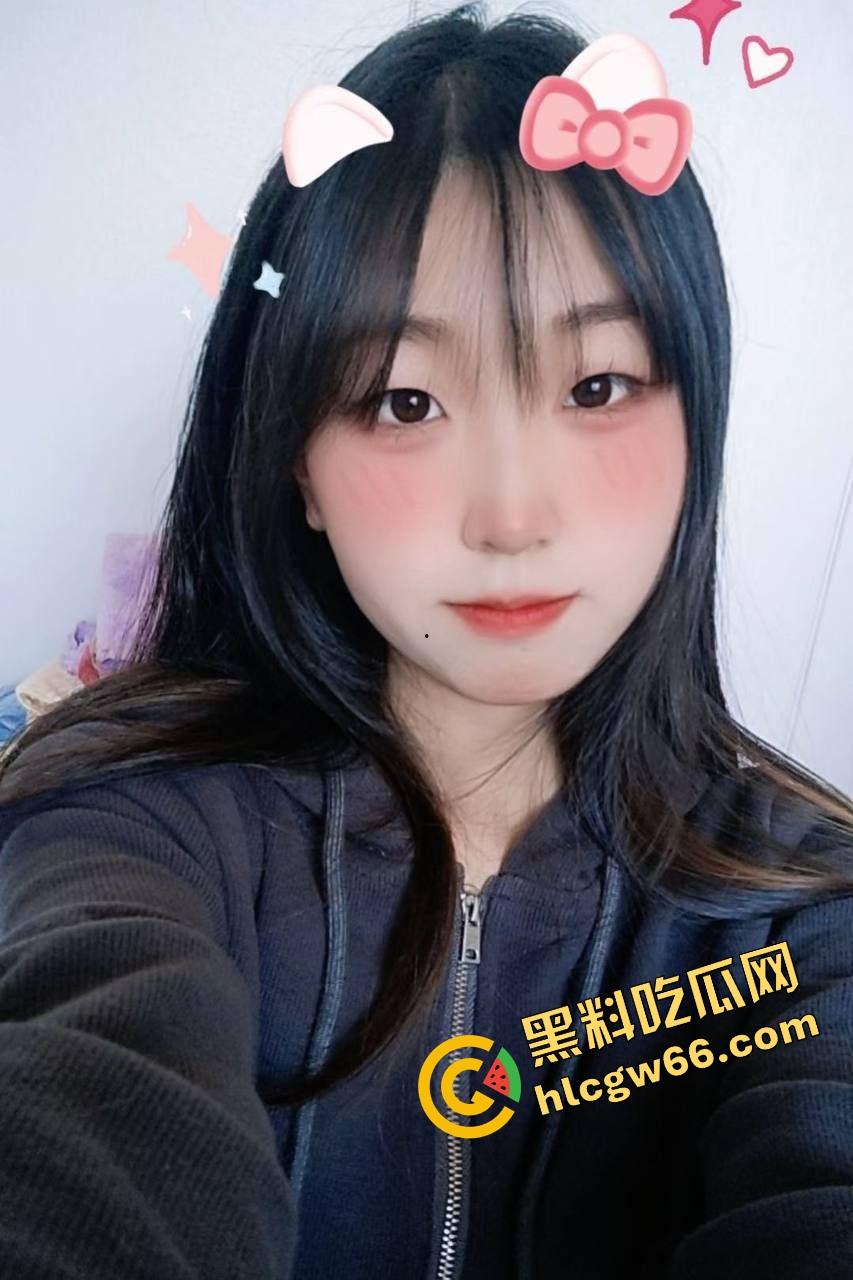 偷拍女友骑乘啪啪全过程流出,一边装害羞挡镜头一边骑到浪叫喷水,这种小贱人谁不爱?-1