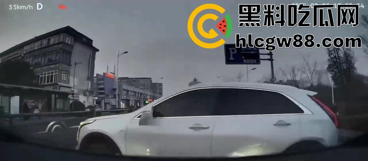 女友抢方向盘撞车差点送我上天,哭着求我别报警,这绿茶婊还想让我原谅她!-12