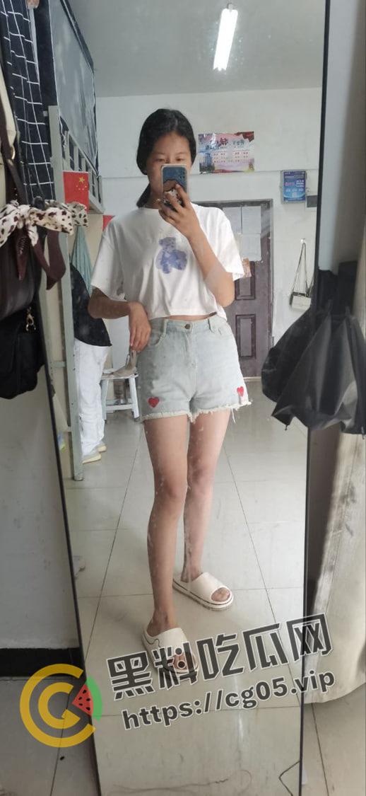 楚雄医专【徐晓艳】宫外孕 分手后私密照片视频被前男友流出 调教自拍 摁头爆操 妥妥的母狗肉便器-2