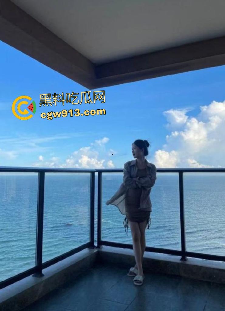 天津母狗【张玲玲】被金主调教，为了捞金不惜送出肉体给人猛干输出，户外露出照引诱金主急忙来送钱！-2