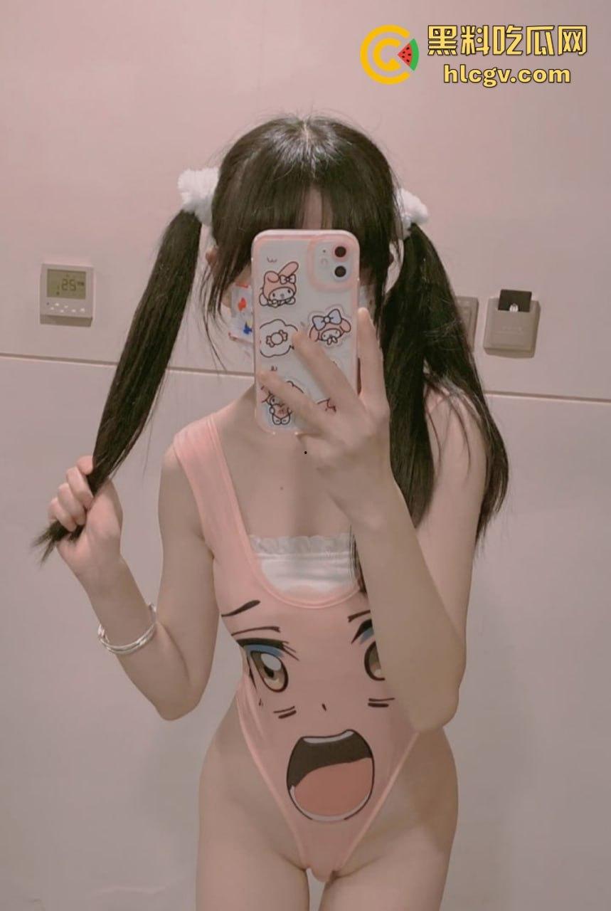 青岛白白嫩嫩的萝莉【夏菜菜】身材大曝光！萝莉控的顶级福利，粉嫩可爱又惹火！-39