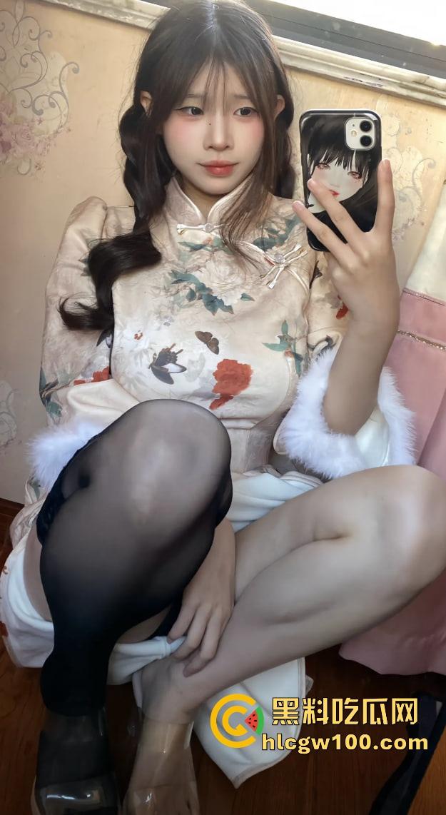 一觉醒来『姜萍』成了擦边主播？抖音版撞脸擦边女『困鼠』出圈，鬼才网友在线封号浪萍，直播间车速无敌！-11