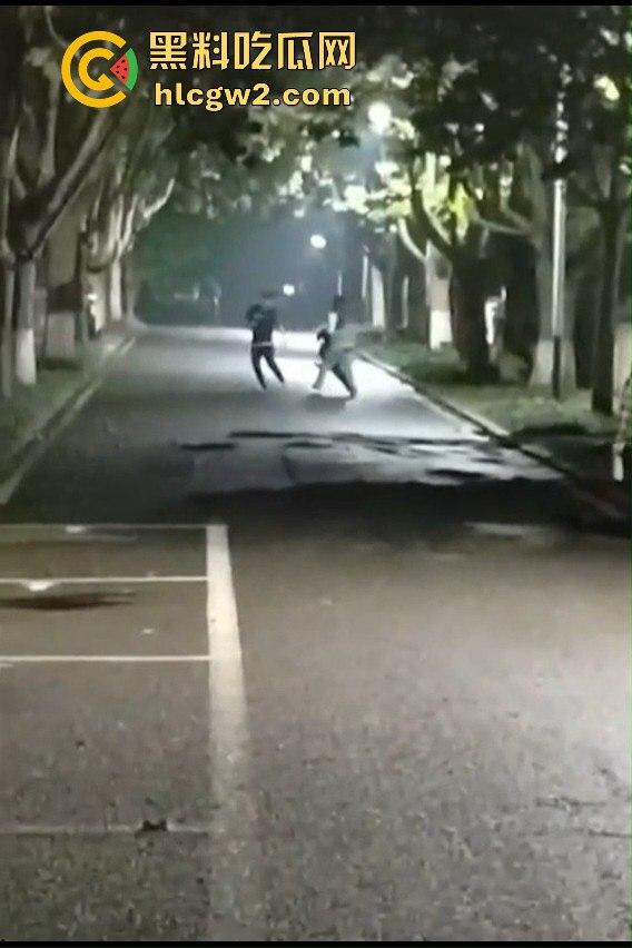 杭州艺校纯爱战士再倒下 女友在校期间背着男友发裸照自慰视频 被抓后校内怒扇耳光 真是母狗属性拉满！-9