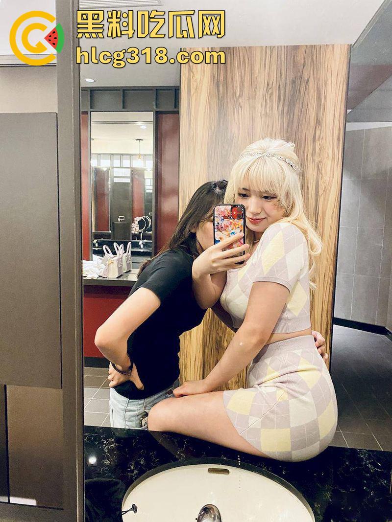 香港巨乳女同大学生【karin】,身材凹凸有致,奶大臀翘极致性感,和女友互舔鲍香艳无比!-1