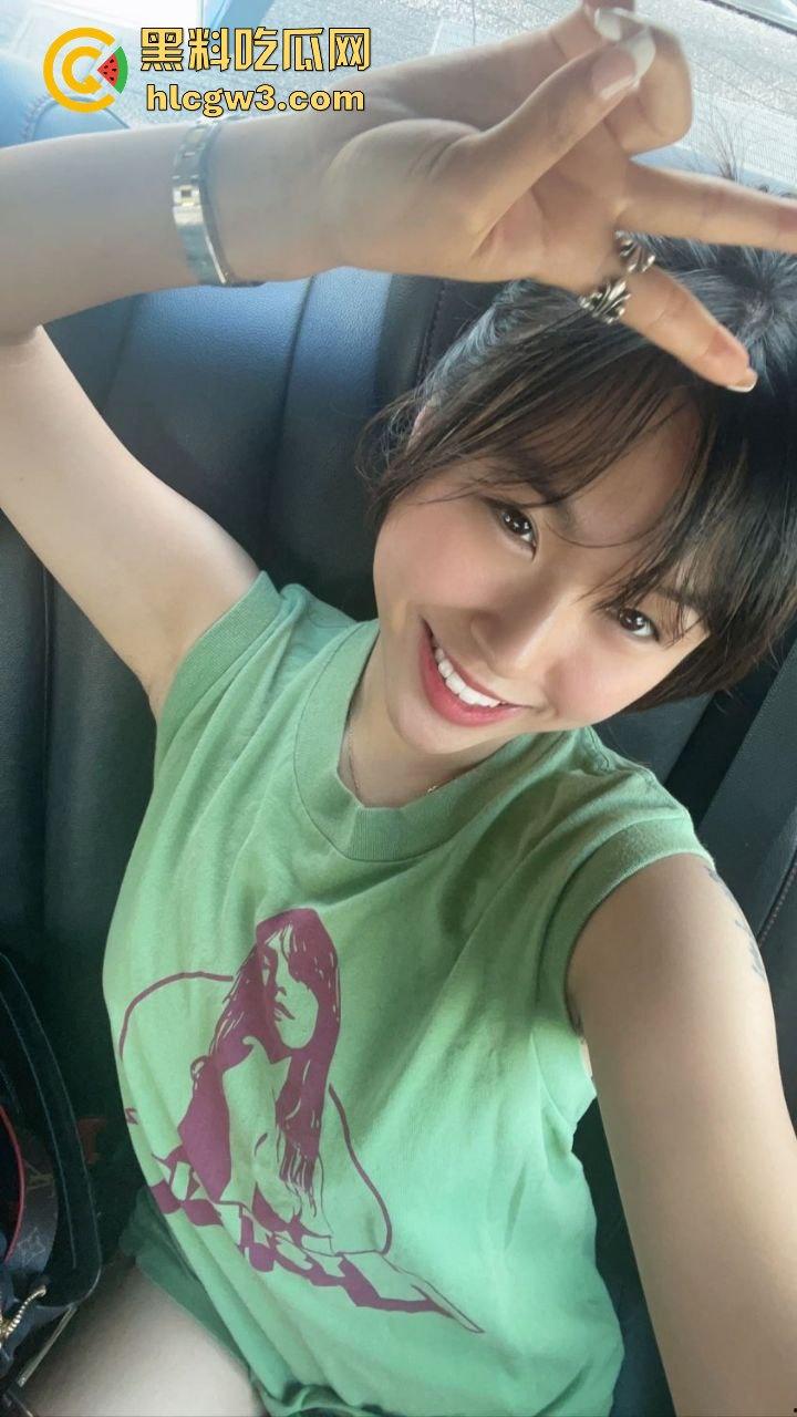 银川美乳肥臀大学生【杜梦颖】骚逼反差大,脱衣瞬间变骚货,感觉至上骚得不像话!-1