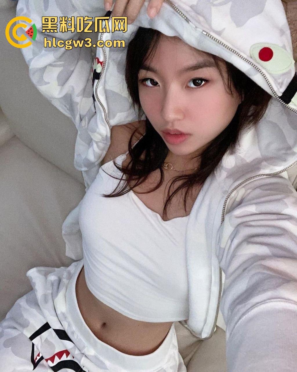 银川美乳肥臀大学生【杜梦颖】骚逼反差大,脱衣瞬间变骚货,感觉至上骚得不像话!-3