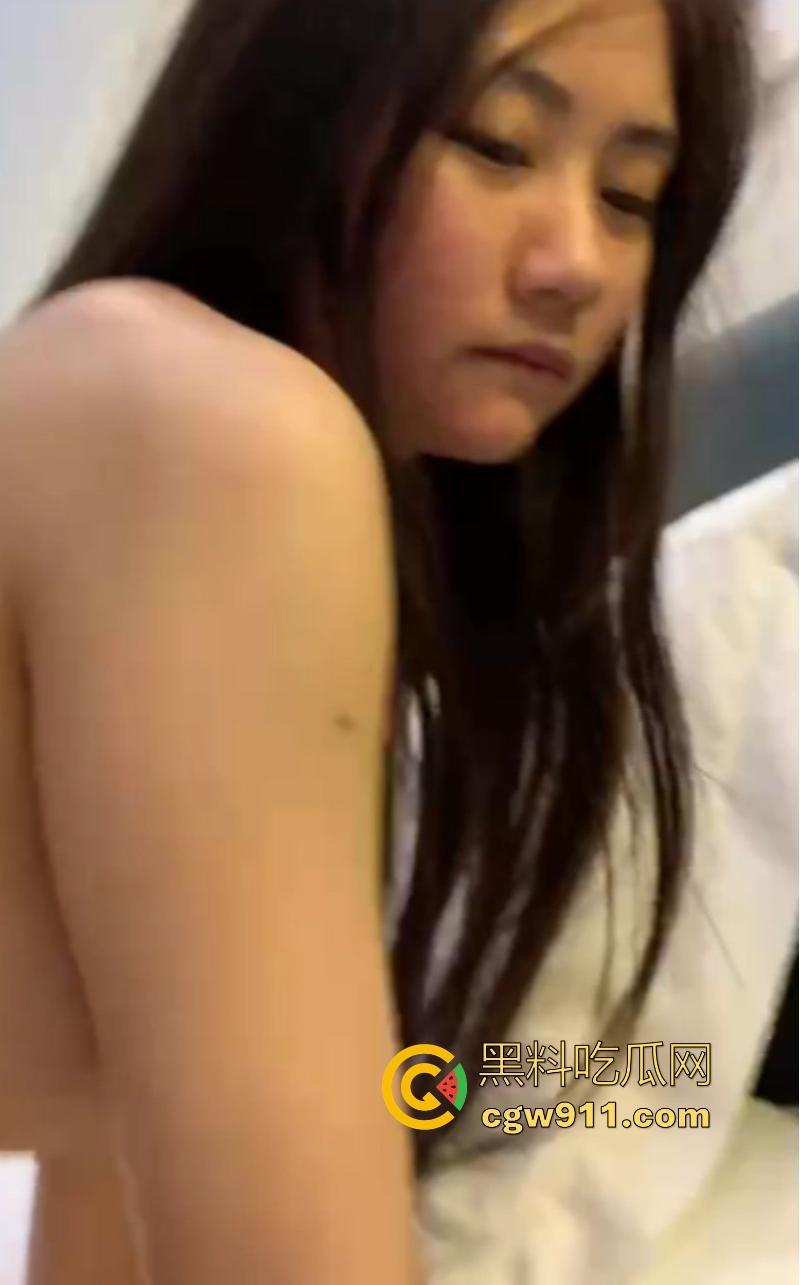 湖北宜昌新婚少妇【胡莉琴】与男友相恋6年修不成正果，分手后闪婚嫁入豪门，遭报复曝光性爱视频！-7