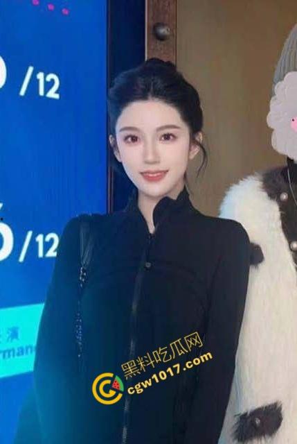 巨乳小姨偷情现场邂逅,猛烈口穴服侍侄子! 线下温柔贤惠,线上欲死欲仙,吃瓜群众爆炸观战!-3