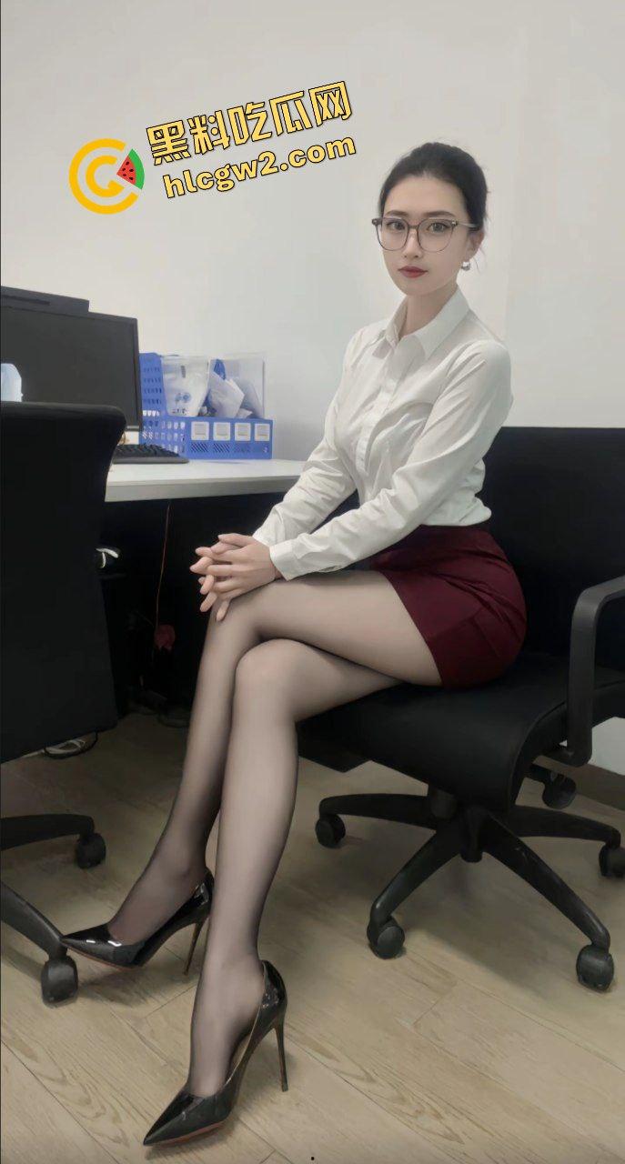 抖音极品身材汽车销售骚货『小纸片』月末冲业绩献身骚臀 女上位榨精猛怼!独家曝光!-4