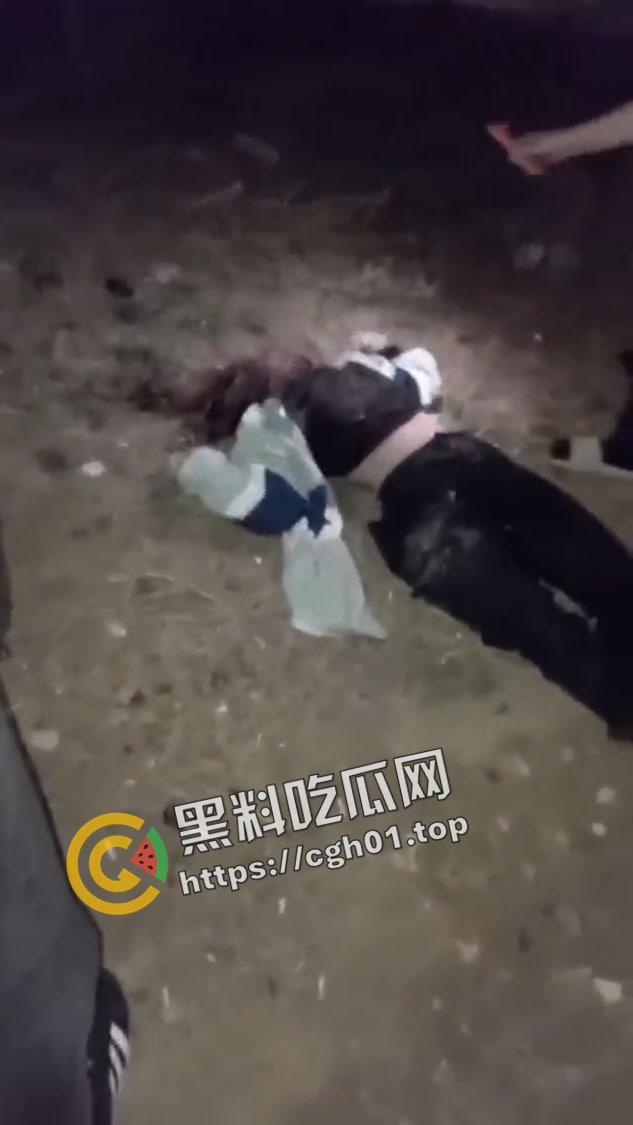 外网疯传 伏尔加格勒两女生跳楼自杀 死前发布甜美自拍 现场收尸视频流出 血腥慎点-4