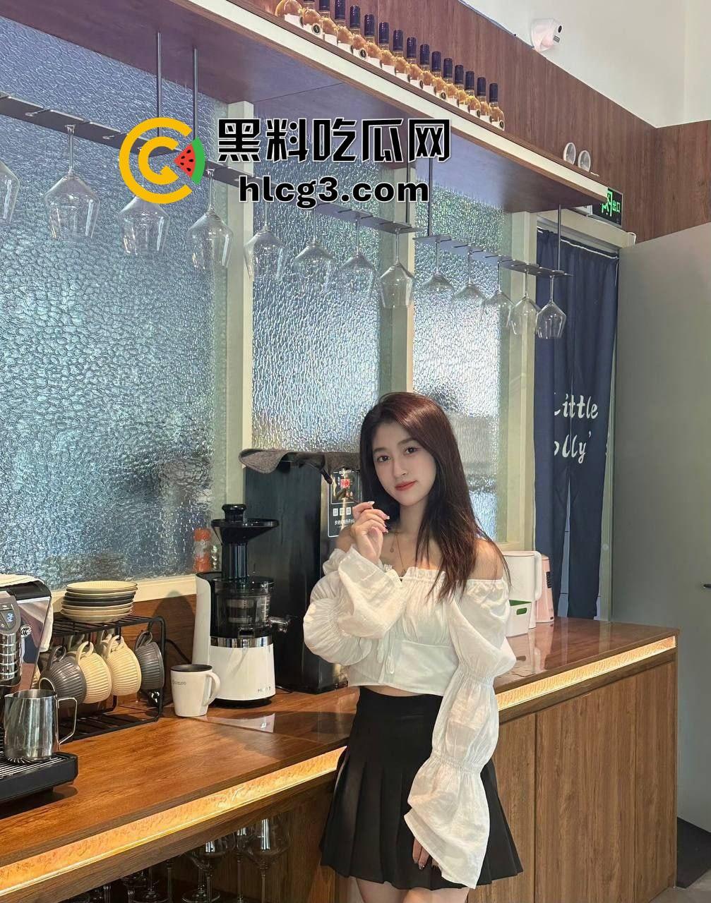 一狗两主!徐州医科大学反差拜金女神『姚婷』按头口交 暴力后入 轮流来操 记录性爱视频泄密流出-4