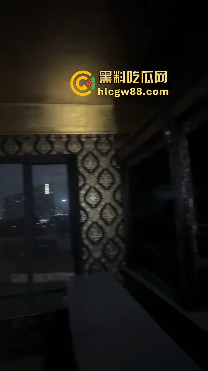 佛山小区惊现高端住宅墓园，业主直接把家改成骨灰堂，邻居吓得不敢回家，这TM谁顶得住？-9